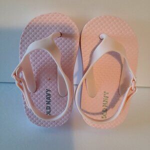 OLD NAVY TODDLER PRETTY IN ANEMONE PINK FLIP-FLOPS SIZE 4 (9 to 12 MONTHS)